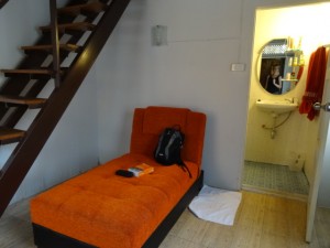 Sogar mit Relax-Sofa in der untersten Etage :-)